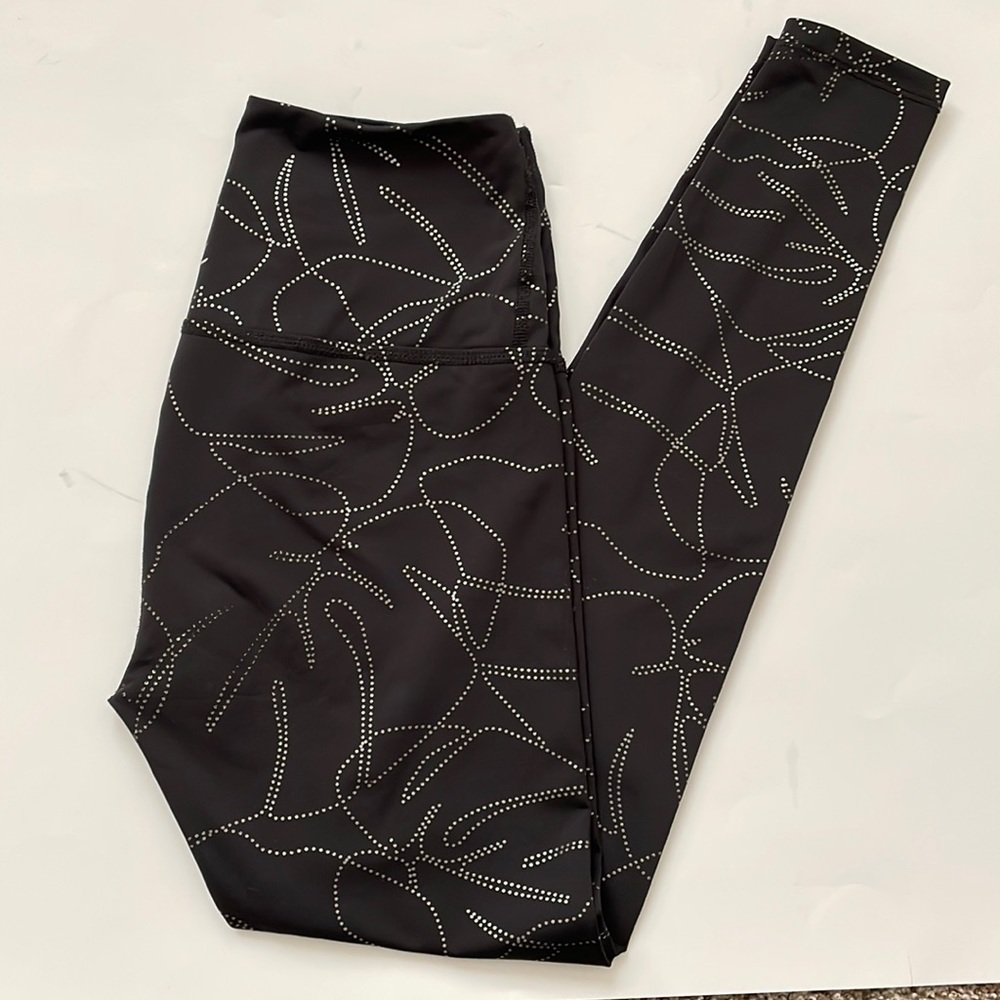Beyond yoga silver dot swirl black tights